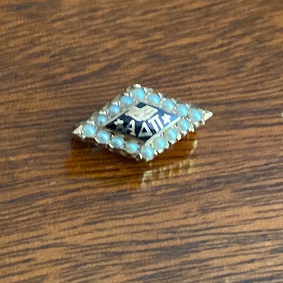 Alpha Delta Pi Jewelry Vintage Adpi Sorority Pin Or 14k Yg With